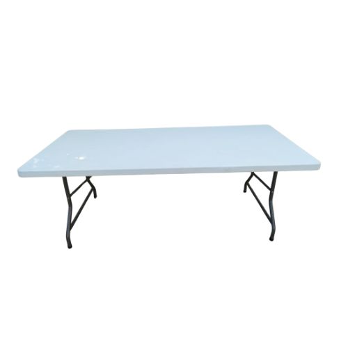 Location de Table rectangle pour mariage et réception Vendée